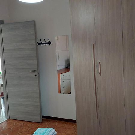 Appartement Affitti Brevi Ferrera Bilocale Ilenia 20 Minuti Da Rho Fiera E San Siro à Bareggio Extérieur photo