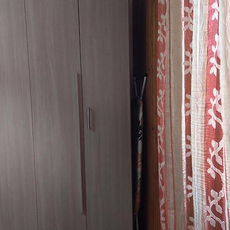 Appartement Affitti Brevi Ferrera Bilocale Ilenia 20 Minuti Da Rho Fiera E San Siro à Bareggio Extérieur photo