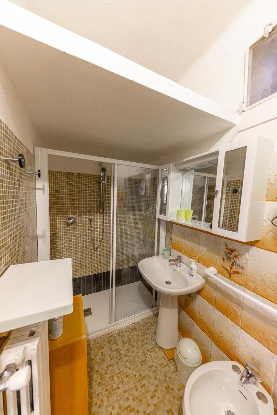 Appartement Affitti Brevi Ferrera Bilocale Ilenia 20 Minuti Da Rho Fiera E San Siro à Bareggio Extérieur photo